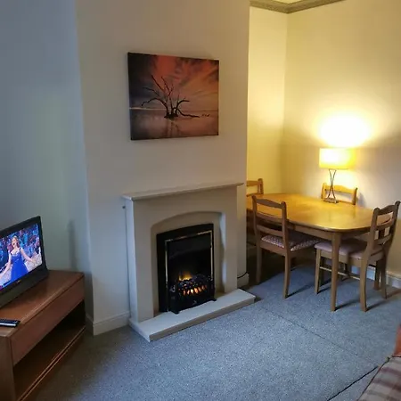 Holiday home Parkside House 3 Bedroom 2 Bathroom. Parking. *